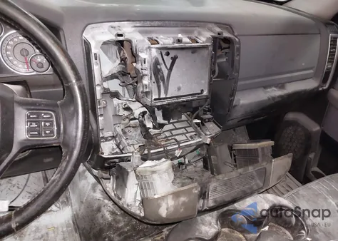 2015 Ram 1500 Outdoorsman z USA, uszkodzony, nr VIN 1C6RR7LT5FS627695